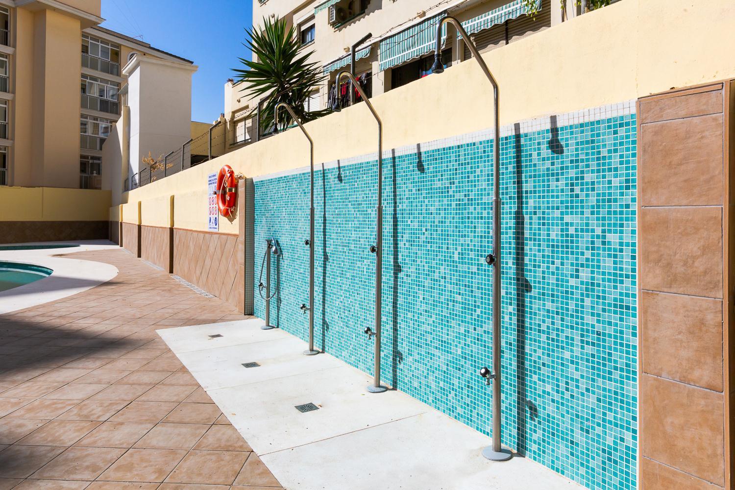 Ver1 - Terraza - 1 Dorm - Wifi - Centro A 100 Metros - Playa A 600 Metros Torremolinos Kültér fotó
