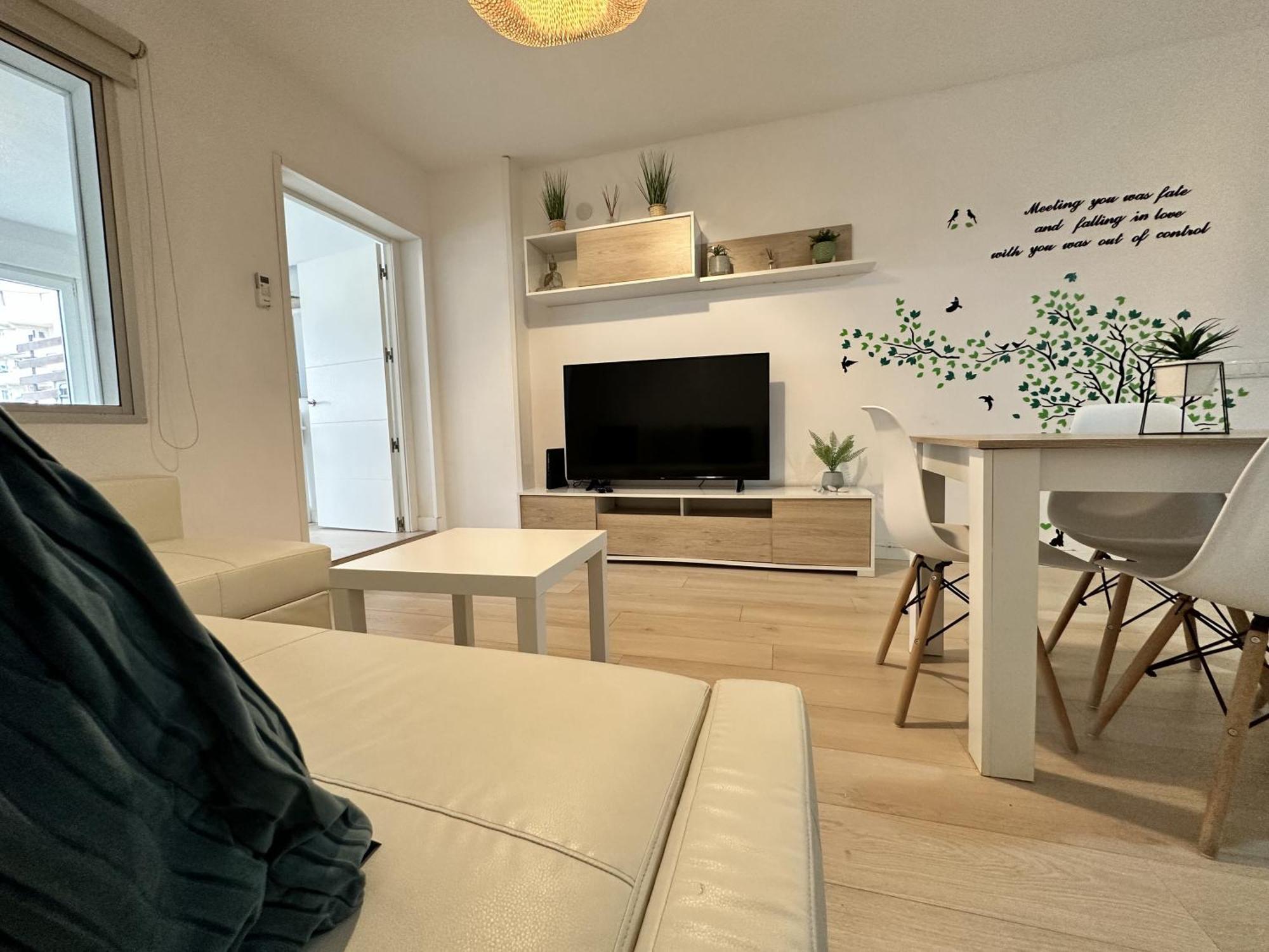 Ver1 - Terraza - 1 Dorm - Wifi - Centro A 100 Metros - Playa A 600 Metros Torremolinos Kültér fotó