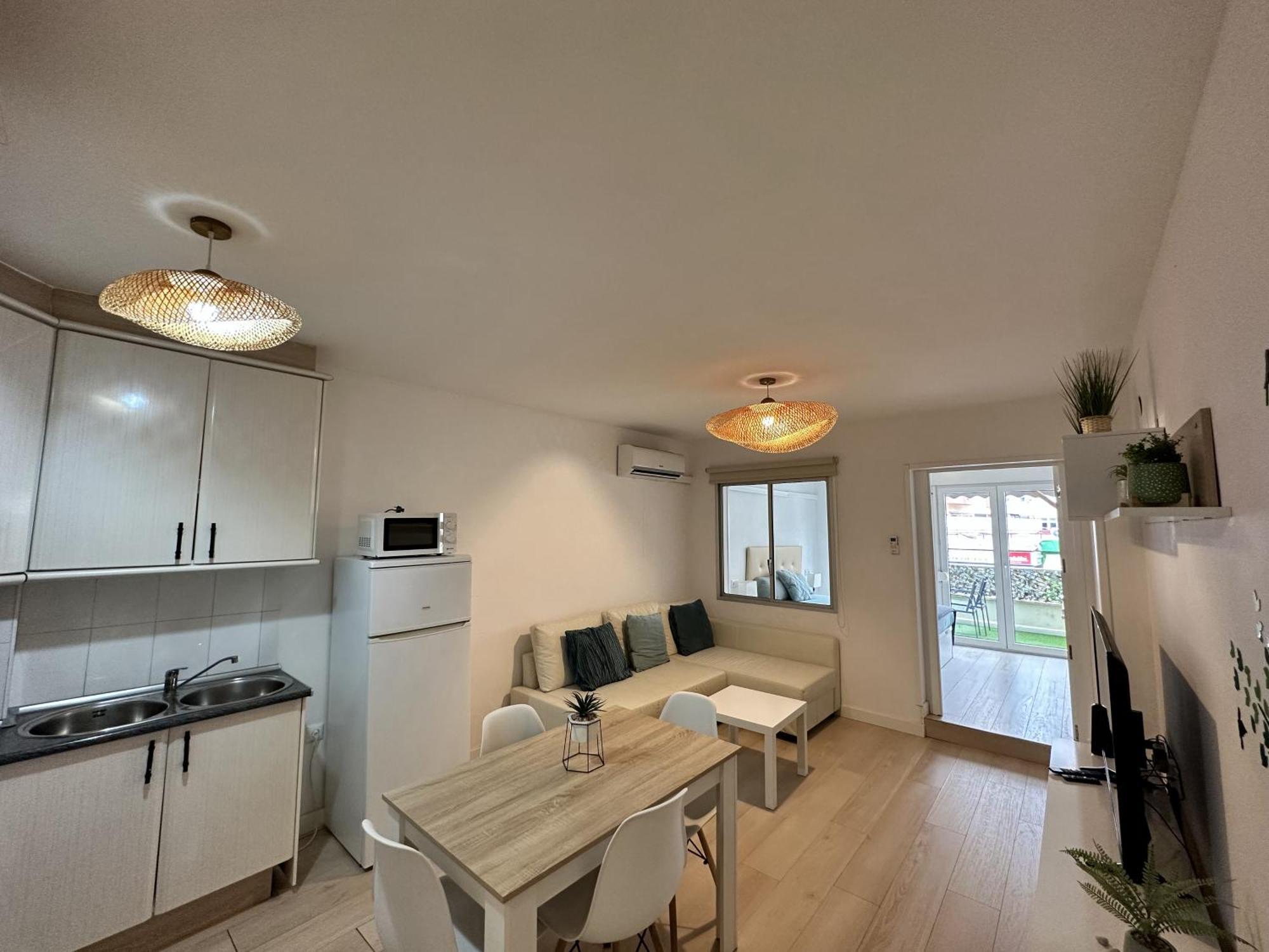 Ver1 - Terraza - 1 Dorm - Wifi - Centro A 100 Metros - Playa A 600 Metros Torremolinos Kültér fotó